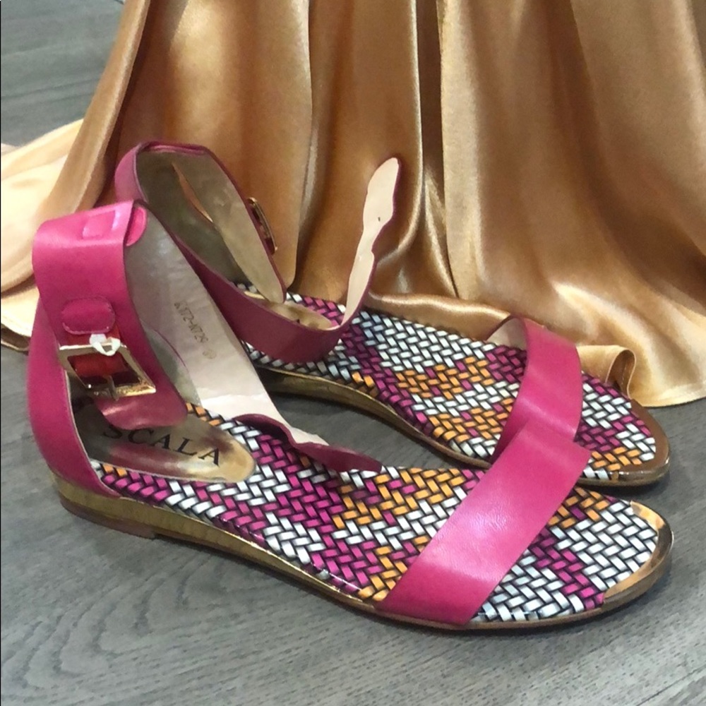 Never been worn - Scala pink leather sandal